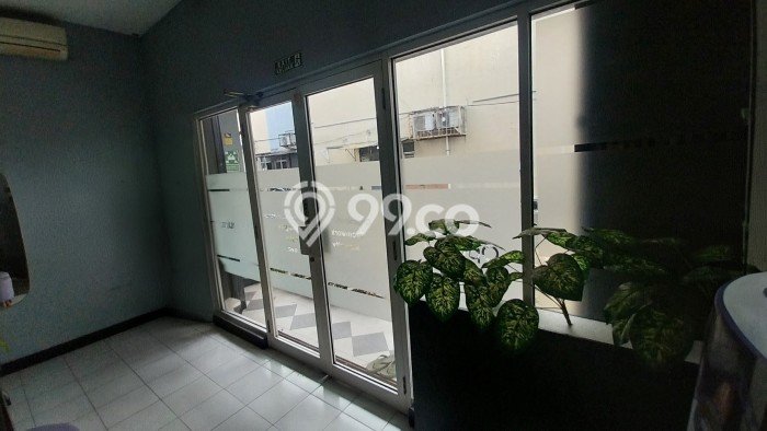 Ruko Dijual di Tangerang Selatan LT 70m2 & LB 140m2 Lokasi Terbaik! Ruko Dijual di Tangerang Selatan LT 70m2 & LB 140m2 Lokasi Terbaik!