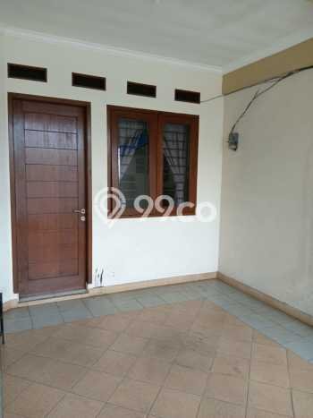 Ready to Use! Premium House LT 244m2 Desain Elegan di Jombang Ready to Use! Premium House LT 244m2 Desain Elegan di Jombang