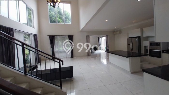 Rumah sewa siap huni 4 KT di BSD, Tangerang Rumah sewa siap huni 4 KT di BSD, Tangerang