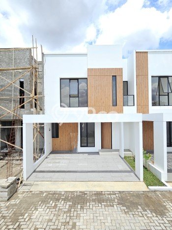 Rumah Strategis Minimalis Lb 80m2 di Pondok Aren, Tangerang Selatan Rumah Strategis Minimalis Lb 80m2 di Pondok Aren, Tangerang Selatan