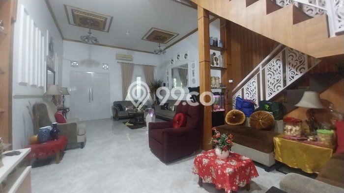 Rumah Mewah Siap Huni LT 135m2 di Kramat Jati, Jakarta Timur Rumah Mewah Siap Huni LT 135m2 di Kramat Jati, Jakarta Timur