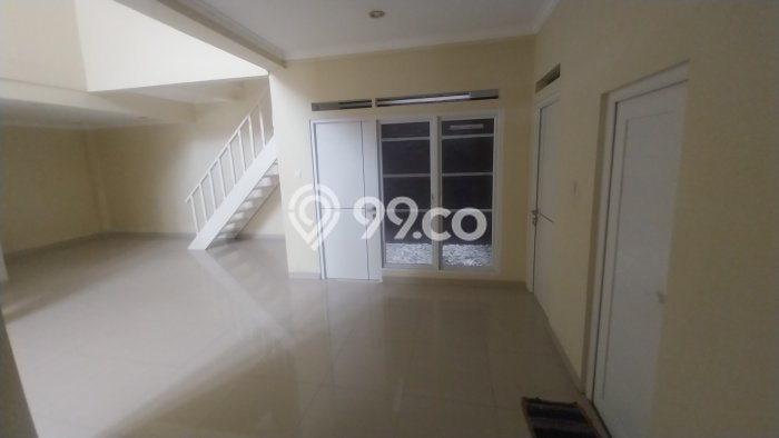 Disewakan! Rumah 4 Kamar Tidur &
3 Kamar Mandi di Bintaro, Tangerang Selatan Disewakan! Rumah 4 Kamar Tidur &
3 Kamar Mandi di Bintaro, Tangerang Selatan