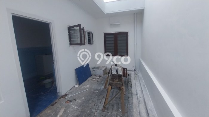 Rumah Kontrakan Jakarta Selatan LT 300m2 LB 250m2 Area Senopati Rumah Kontrakan Jakarta Selatan LT 300m2 LB 250m2 Area Senopati