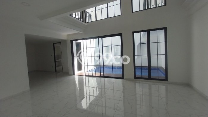 Jual Rumah Luas Elegan Dengan View Eksklusif di Bintaro, Tangerang Selatan Jual Rumah Luas Elegan Dengan View Eksklusif di Bintaro, Tangerang Selatan