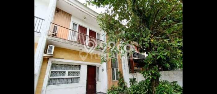 For Sale Rumah 3 Kamar Lokasi Strategis Bagus dan Strategis di Ciputat Timur For Sale Rumah 3 Kamar Lokasi Strategis Bagus dan Strategis di Ciputat Timur
