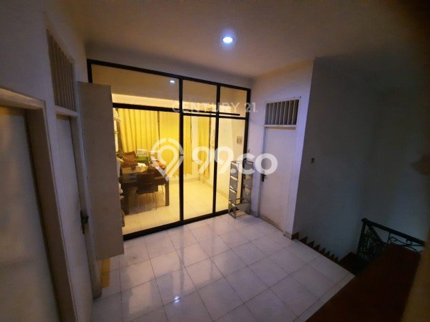 Rumah di Bintaro, Siap Huni, 4 KT, Akses Bintaro, Tangerang Selatan, Tangerang Selatan, LT 135m² Bangunan 150m² Rumah di Bintaro, Siap Huni, 4 KT, Akses Bintaro, Tangerang Selatan, Tangerang Selatan, LT 135m² Bangunan 150m²