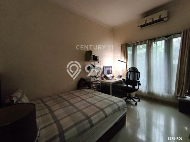 Siap Huni Hunian Elit 5 Kamar di Cilandak Dekat ke Mana Pun Siap Huni Hunian Elit 5 Kamar di Cilandak Dekat ke Mana Pun