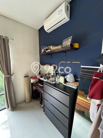 Rumah Luas Asri 3 KT Siap Huni di Bintaro Tangerang Selatan Rumah Luas Asri 3 KT Siap Huni di Bintaro Tangerang Selatan
