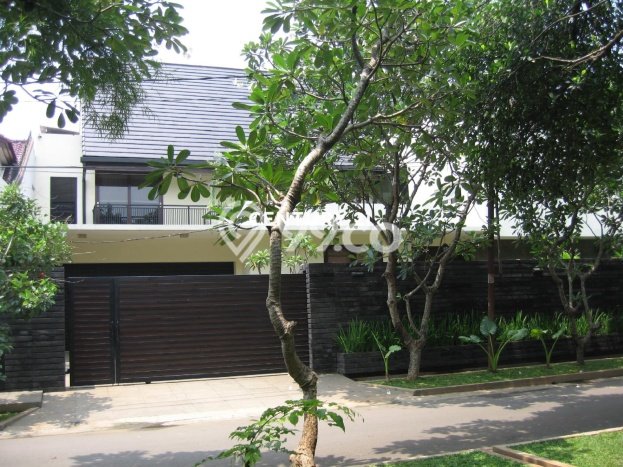 Hunian Modern dengan LT 590m2 & LB 800m2 Dikontrakkan di Kemang Hunian Modern dengan LT 590m2 & LB 800m2 Dikontrakkan di Kemang