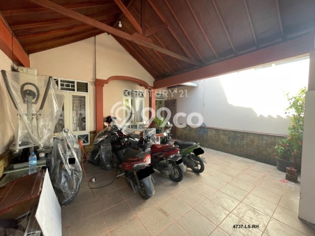 Rumah Strategis Modern Lb 132m2 di Serpong Utara, Tangerang Selatan Rumah Strategis Modern Lb 132m2 di Serpong Utara, Tangerang Selatan