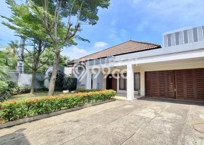 Ready to Use! Premium House LT 1050m2 Desain Elegan di Kemang Ready to Use! Premium House LT 1050m2 Desain Elegan di Kemang