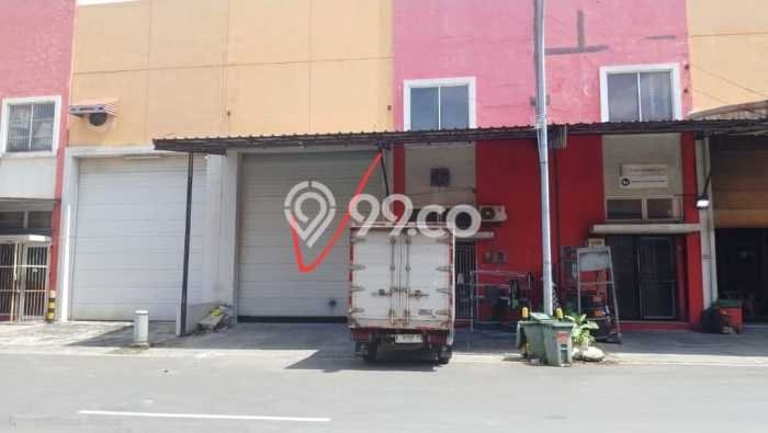 Untuk Dijual Gudang di Cakung Jakarta Timur LT 180m2 / LB 180m2 Untuk Dijual Gudang di Cakung Jakarta Timur LT 180m2 / LB 180m2
