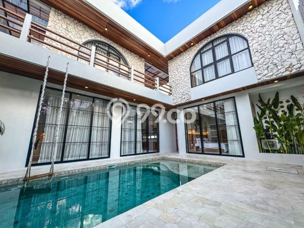 NEW LISTING! Rumah Premium area , Luas 200m2m² Bangunan 210m2m² NEW LISTING! Rumah Premium area , Luas 200m2m² Bangunan 210m2m²