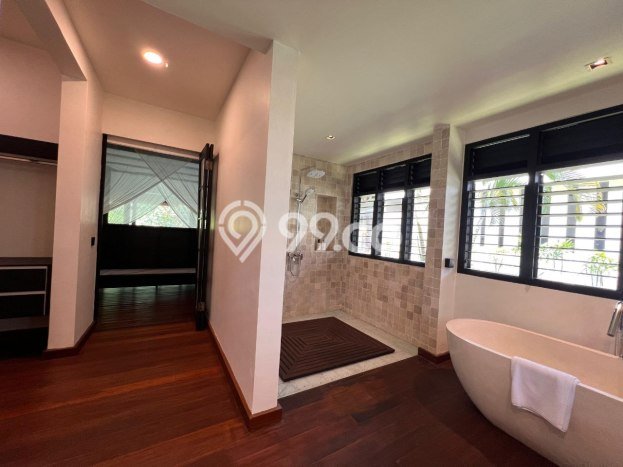 Rumah Luxury Modern Siap Huni di Munggu Badung Rumah Luxury Modern Siap Huni di Munggu Badung
