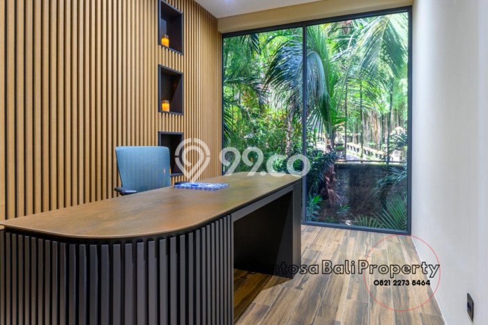Rumah Mewah LB 674m2 Siap Pakai Desain Elegan di Jimbaran, Badung Rumah Mewah LB 674m2 Siap Pakai Desain Elegan di Jimbaran, Badung