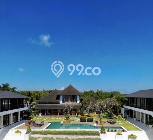 SIAP HUNI! Rumah Strategis di , LT 3318m2m² Bangunan 2500m2m² SIAP HUNI! Rumah Strategis di , LT 3318m2m² Bangunan 2500m2m²