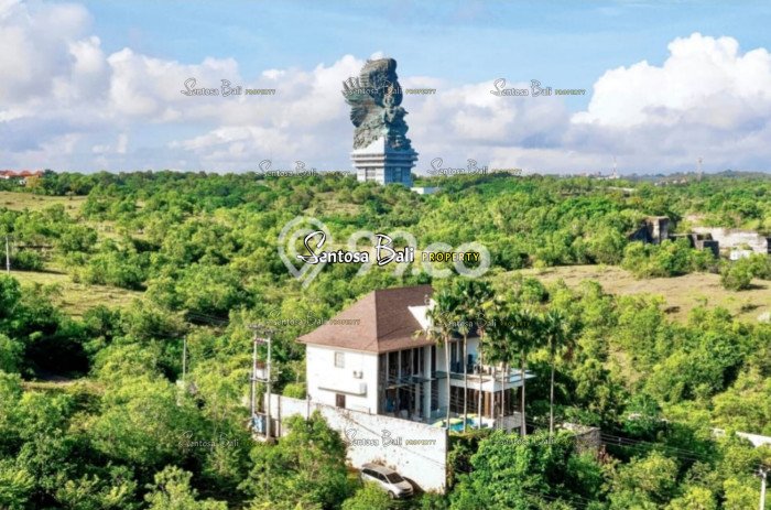 Rumah Strategis dengan Luas Bangunan 350m2m² di Kawasan , Badung Rumah Strategis dengan Luas Bangunan 350m2m² di Kawasan , Badung