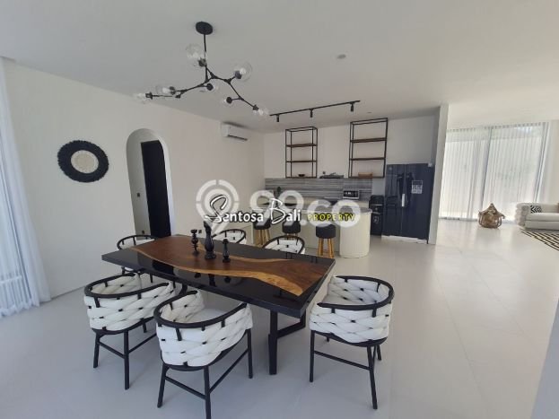 Rumah Luxury Modern Siap Huni di Pererenan Badung Rumah Luxury Modern Siap Huni di Pererenan Badung