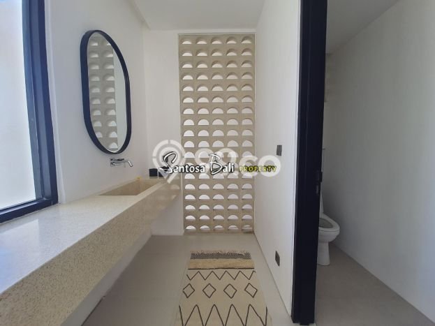 Rumah Luxury Modern Siap Huni di Pererenan Badung Rumah Luxury Modern Siap Huni di Pererenan Badung