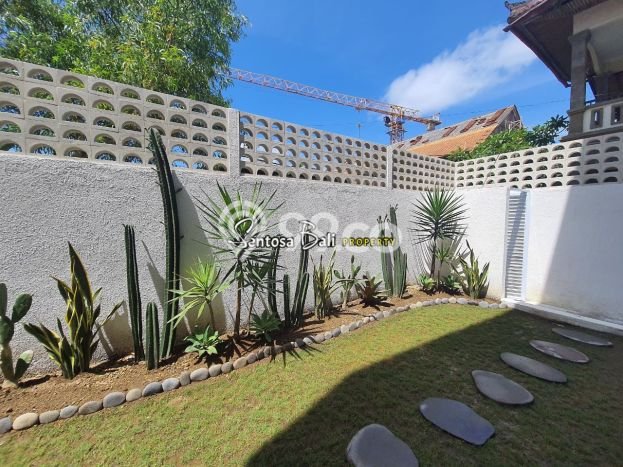 Rumah Luxury Modern Siap Huni di Pererenan Badung Rumah Luxury Modern Siap Huni di Pererenan Badung