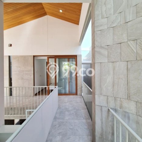 Jual Rumah Luas Elegan Dengan View Cantik di canggu, Badung Jual Rumah Luas Elegan Dengan View Cantik di canggu, Badung