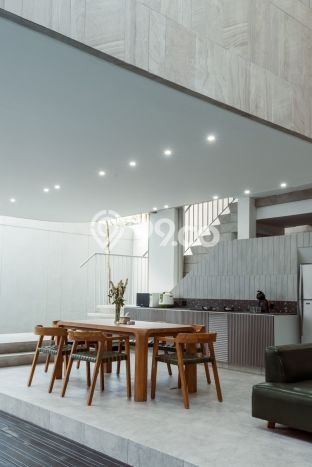 Jual Rumah Luas Elegan Dengan View Cantik di canggu, Badung Jual Rumah Luas Elegan Dengan View Cantik di canggu, Badung