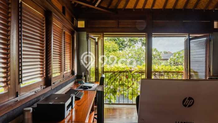Hunian Mewah LB 400m2 Siap Pakai Desain Elegan di Umalas, Badung Hunian Mewah LB 400m2 Siap Pakai Desain Elegan di Umalas, Badung