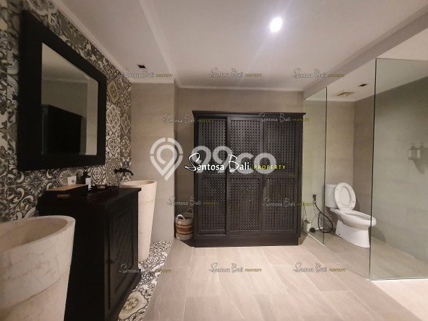 For Sale! Luxury House LT 280m2 Desain Elegan di Seminyak For Sale! Luxury House LT 280m2 Desain Elegan di Seminyak