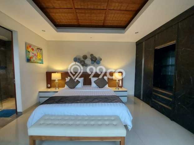 Jual Rumah Luas Elegan Dengan View Cantik di Seminyak, Badung Jual Rumah Luas Elegan Dengan View Cantik di Seminyak, Badung