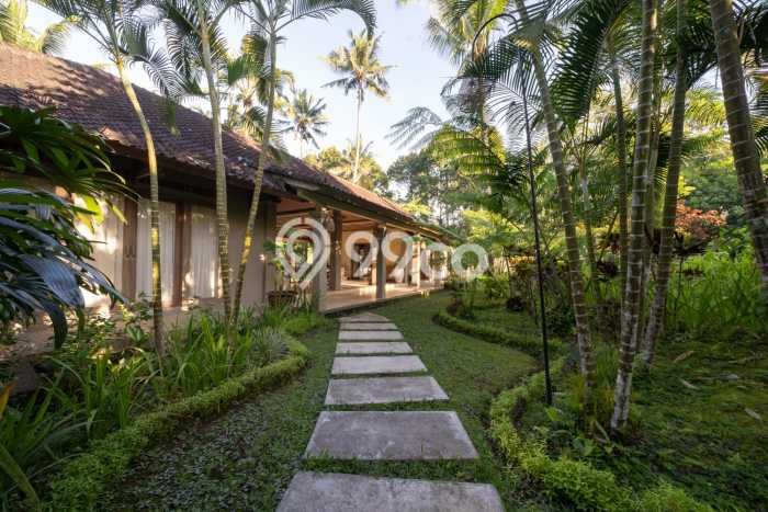FEATURED! Rumah Asri area Payangan, Luas 4000m2m² Bangunan 2000m2m² FEATURED! Rumah Asri area Payangan, Luas 4000m2m² Bangunan 2000m2m²