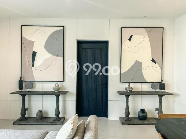 Rumah Mewah LB 180m2 Siap Pakai Desain Elegan di Seminyak, Badung Rumah Mewah LB 180m2 Siap Pakai Desain Elegan di Seminyak, Badung