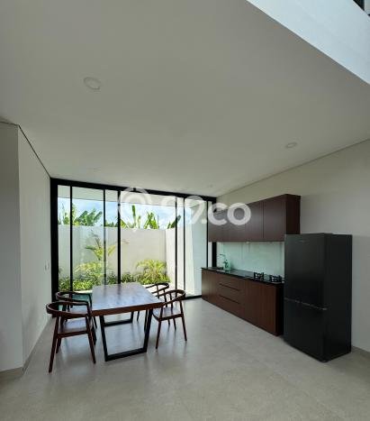 Dijual Rumah Mewah Elegan Dengan View Eksklusif di Seminyak, Badung Dijual Rumah Mewah Elegan Dengan View Eksklusif di Seminyak, Badung