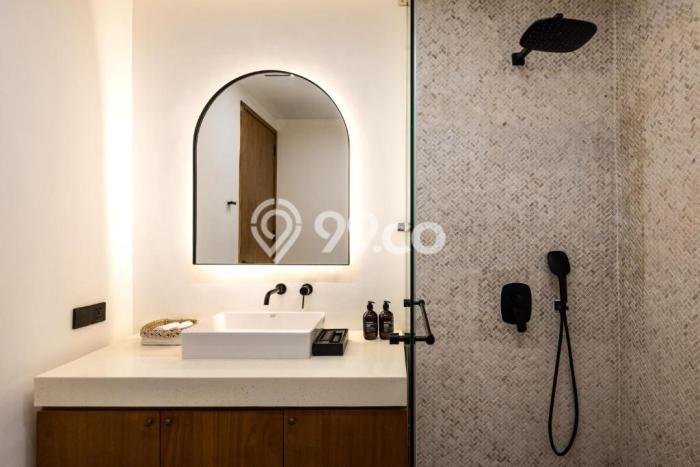 Rumah Elit LB 210m2 Siap Huni Desain Elegan di Canggu, Badung Rumah Elit LB 210m2 Siap Huni Desain Elegan di Canggu, Badung