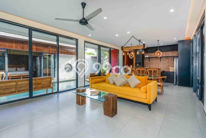 Hunian Elit LB 343m2 Siap Huni Desain Elegan di Canggu, Badung Hunian Elit LB 343m2 Siap Huni Desain Elegan di Canggu, Badung