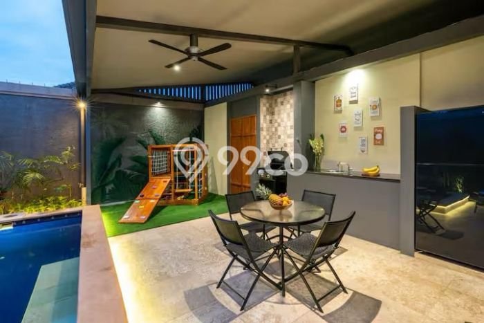 Hunian Mewah LB 185m2 Siap Huni Desain Elegan di Kerobokan, Badung Hunian Mewah LB 185m2 Siap Huni Desain Elegan di Kerobokan, Badung