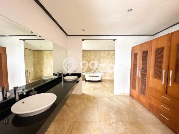 Ready to Use! Luxury House LT 950m2 Desain Elegan di Canggu Ready to Use! Luxury House LT 950m2 Desain Elegan di Canggu