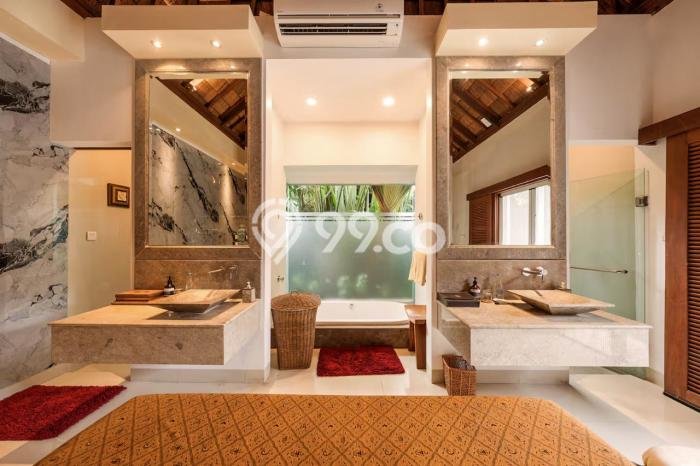 Jual Rumah Luas Elegan Dengan View Eksklusif di Seminyak, Badung Jual Rumah Luas Elegan Dengan View Eksklusif di Seminyak, Badung
