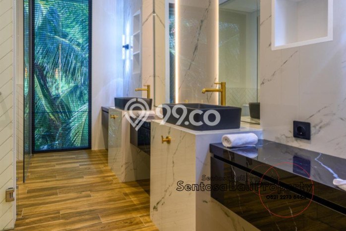Rumah Mewah LB 674m2 Siap Pakai Desain Elegan di Jimbaran, Badung Rumah Mewah LB 674m2 Siap Pakai Desain Elegan di Jimbaran, Badung