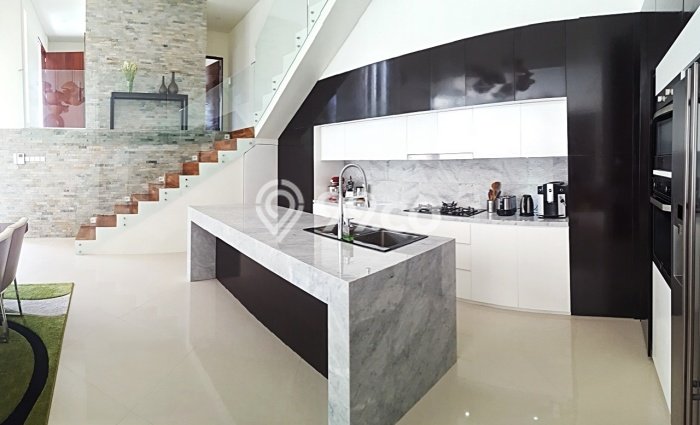 Rumah Elit LB 391m2 Siap Huni Desain Elegan di Jimbaran, Badung Rumah Elit LB 391m2 Siap Huni Desain Elegan di Jimbaran, Badung