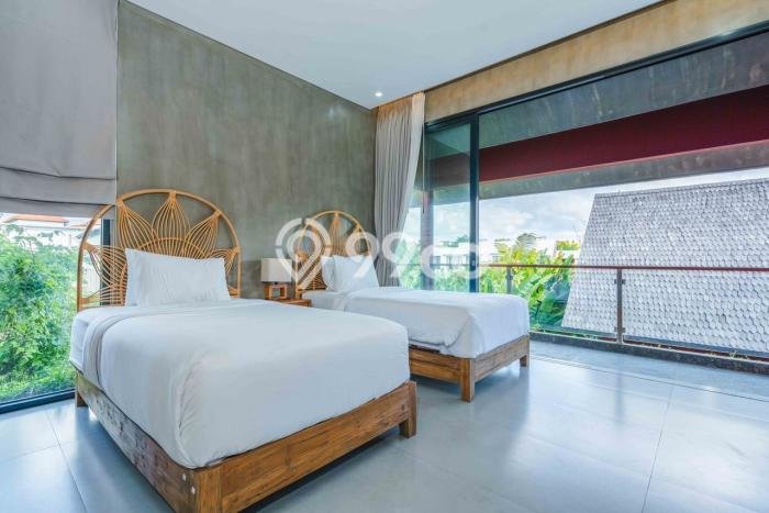 Hunian Elit LB 343m2 Siap Huni Desain Elegan di Canggu, Badung Hunian Elit LB 343m2 Siap Huni Desain Elegan di Canggu, Badung