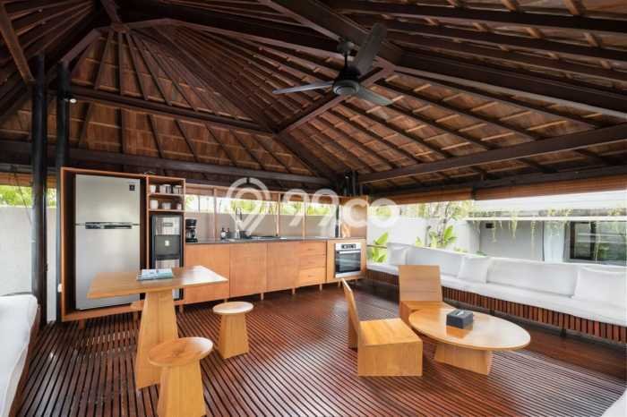 Rumah Elit LB 285m2 Siap Pakai Desain Elegan di Canggu, Badung Rumah Elit LB 285m2 Siap Pakai Desain Elegan di Canggu, Badung