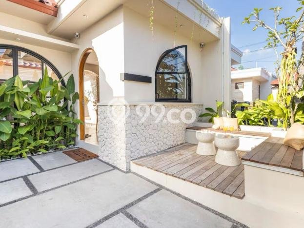 Dijual Rumah Mewah Megah Dengan View Eksklusif di Kerobokan, Badung Dijual Rumah Mewah Megah Dengan View Eksklusif di Kerobokan, Badung