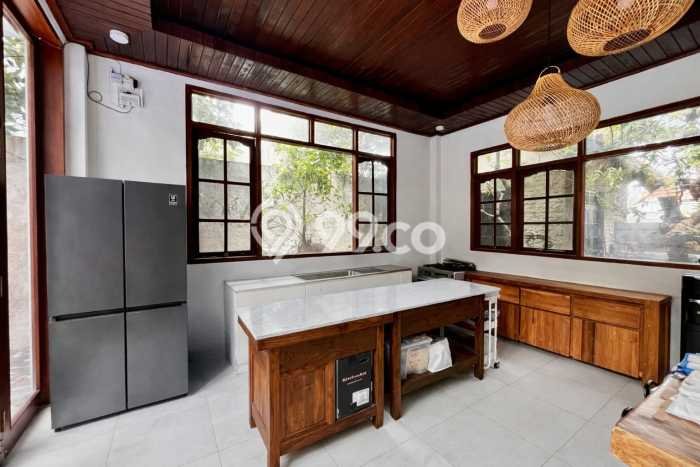 Ready to Use! Premium House LT 308m2 Desain Elegan di Sanur Ready to Use! Premium House LT 308m2 Desain Elegan di Sanur