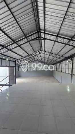 Gudang Disewa di Denpasar dengan LB 500m2 Area Komersial Ramai Gudang Disewa di Denpasar dengan LB 500m2 Area Komersial Ramai