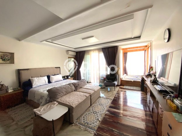 Disewakan Rumah Murah di Dago Bandung dengan 6 KT Disewakan Rumah Murah di Dago Bandung dengan 6 KT
