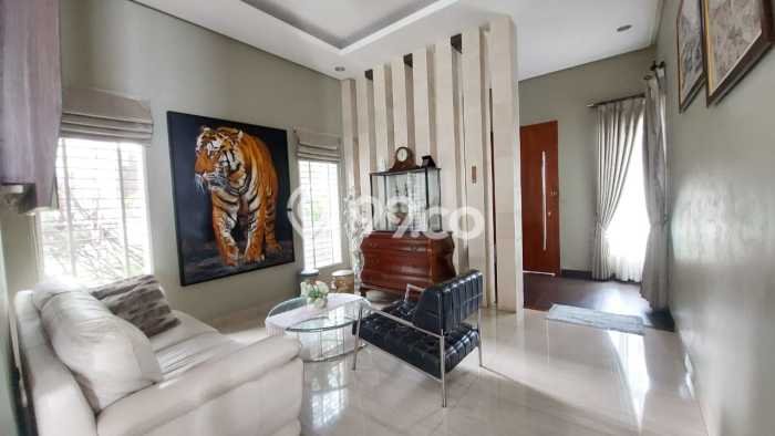 Rumah Luxury Modern Tanpa Renovasi di Dago Bandung Rumah Luxury Modern Tanpa Renovasi di Dago Bandung