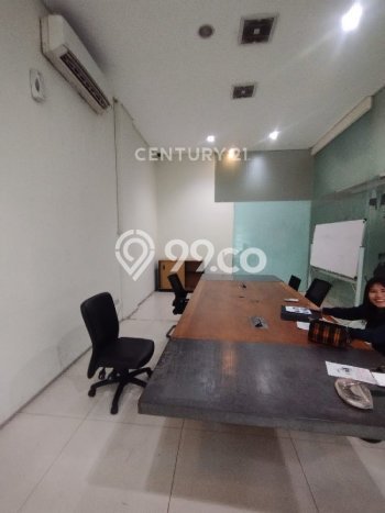 Ruko Dijual di Kelapa Gading LT 120m2, LB 420m2 untuk Investasi Ruko Dijual di Kelapa Gading LT 120m2, LB 420m2 untuk Investasi