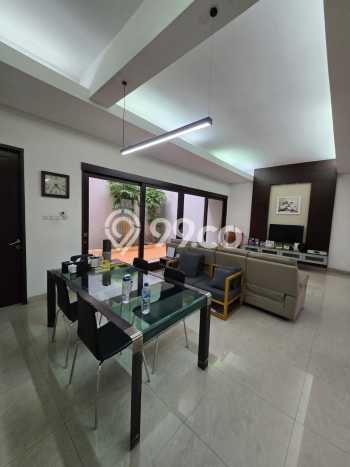 Siap Huni Hunian Elit 4 Kamar di Kelapa Gading Dekat ke Mana Pun Siap Huni Hunian Elit 4 Kamar di Kelapa Gading Dekat ke Mana Pun