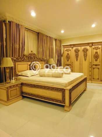 Rumah 5 Kamar Tidur Akses Strategis di Kelapa Gading, Dekat Pusat Kota, Jakarta Utara Rumah 5 Kamar Tidur Akses Strategis di Kelapa Gading, Dekat Pusat Kota, Jakarta Utara