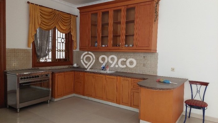 Rumah di Kelapa Gading, Dekat Fasilitas, 3 KM, LT 220m² Bangunan 300m² Rumah di Kelapa Gading, Dekat Fasilitas, 3 KM, LT 220m² Bangunan 300m²